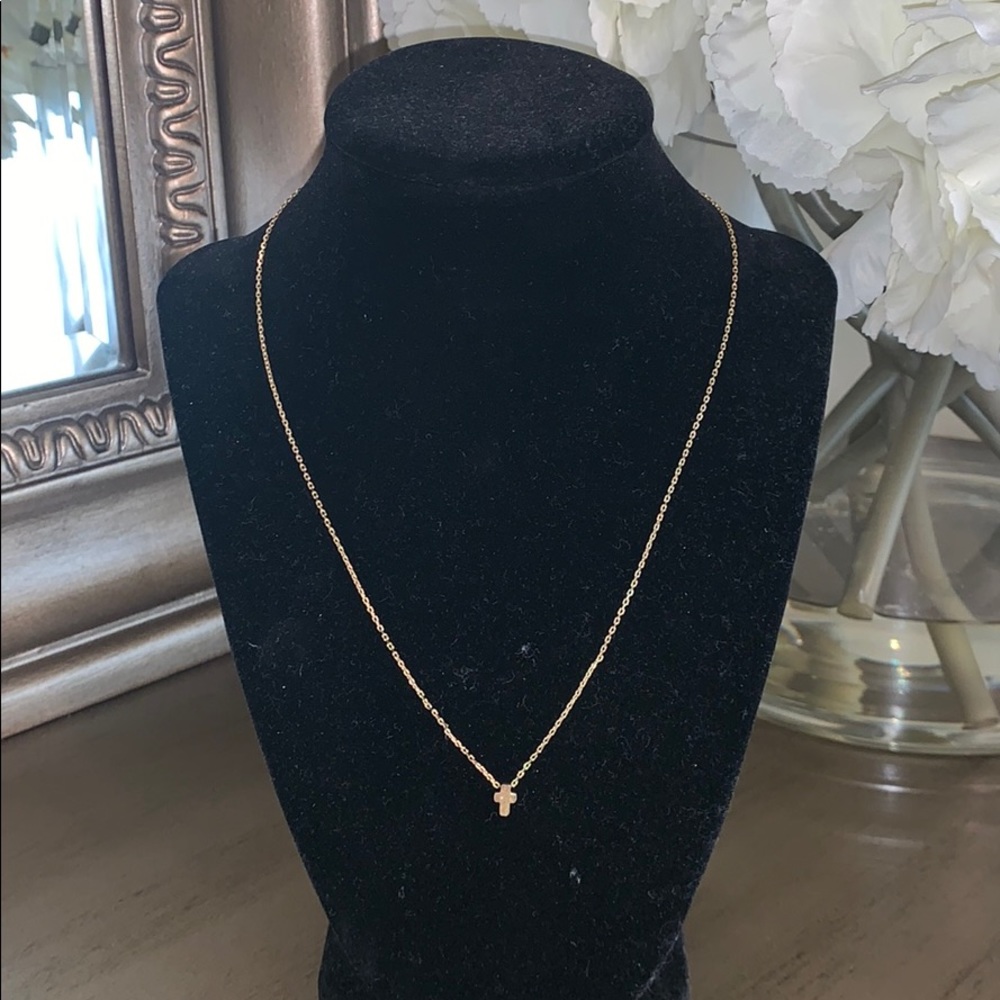 Small cross necklace